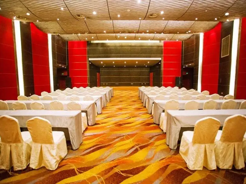 Циндао: Qingdao Grand Theatre