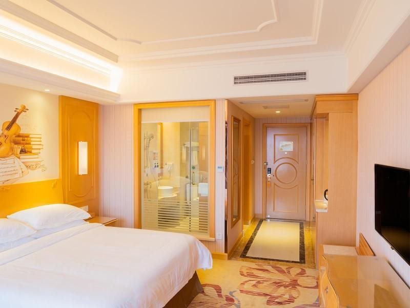 Шанхай: Vienna International Hotel Shanghai Pudong New District Dishui Lake Univeristy City