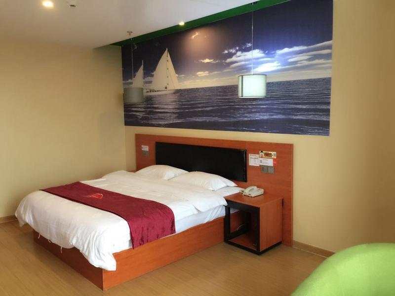 Хучжоу: Thank Inn Chain Hotel Zhejiang Huzhou Changxing Town Qingfang City