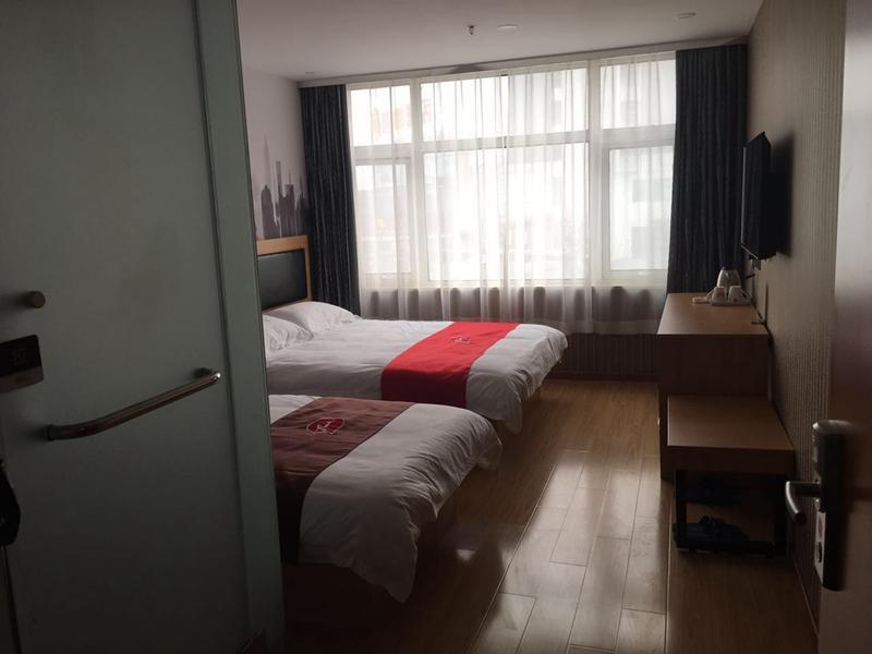 Хучжоу: Thank Inn Chain Hotel Zhejiang Huzhou Changxing Town Qingfang City