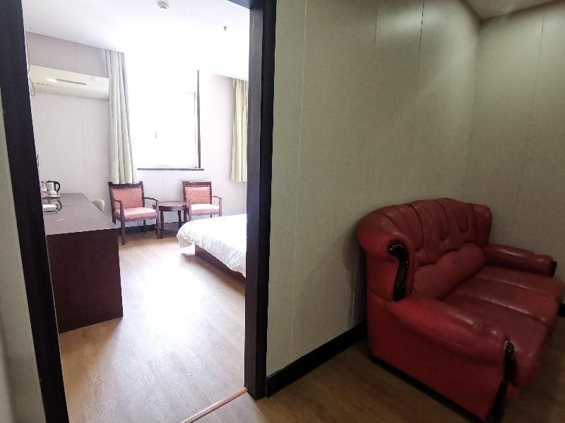Шанхай: Hanting Hotel (Shanghai Jinqiao,Middle Yanggao Rd)
