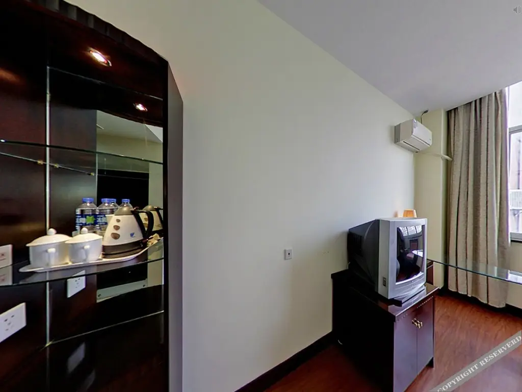 Шанхай: Yidong Hotel