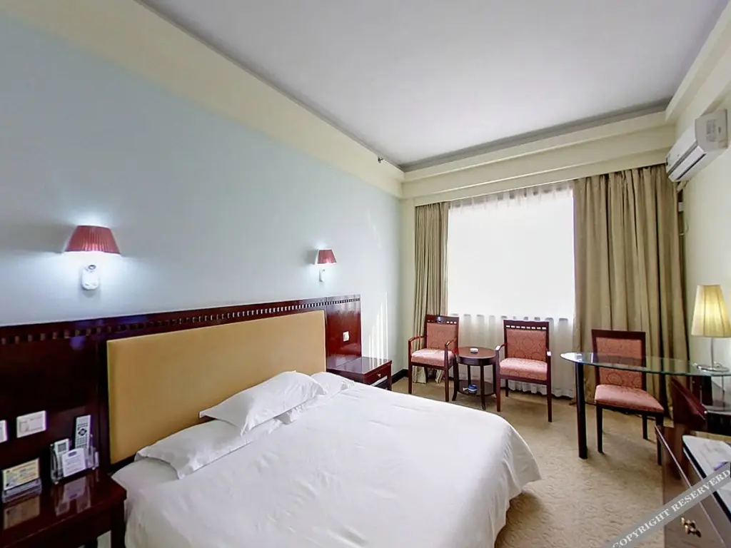 Шанхай: Yidong Hotel