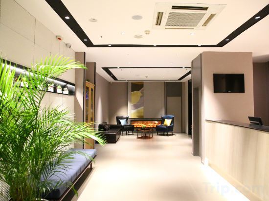 Цзиси: Home Inn (Jixi Jinlong Building Railway Station Wanda Plaza)