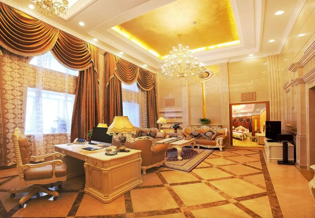 Урумчи: Mingyuan New Times