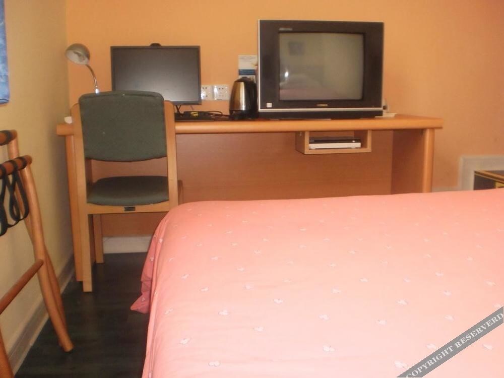 Гуанчжоу: Home Inn (Guangzhou Tianhe Road Sports West Metro Station)