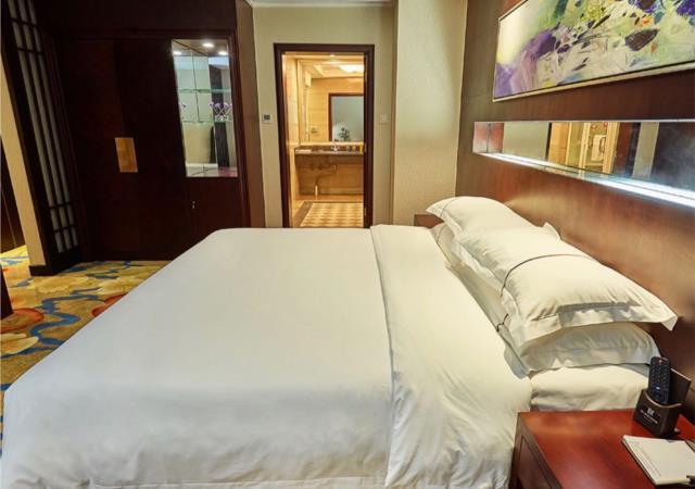 Гуанчжоу: Borrman Hotel Guangzhou Changlong Shiqiao Metro Station