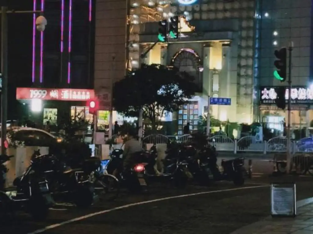 Шанхай: Shanghai lanou Qingju Hotel