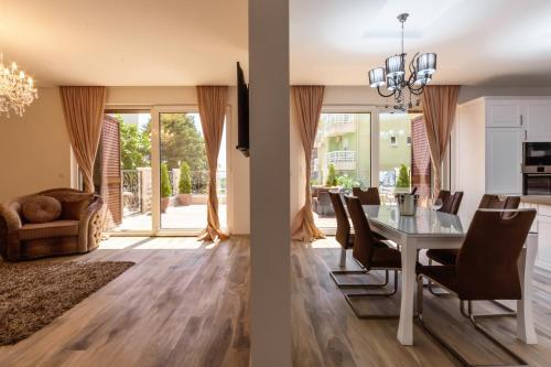 Петровац: Montere Guest House