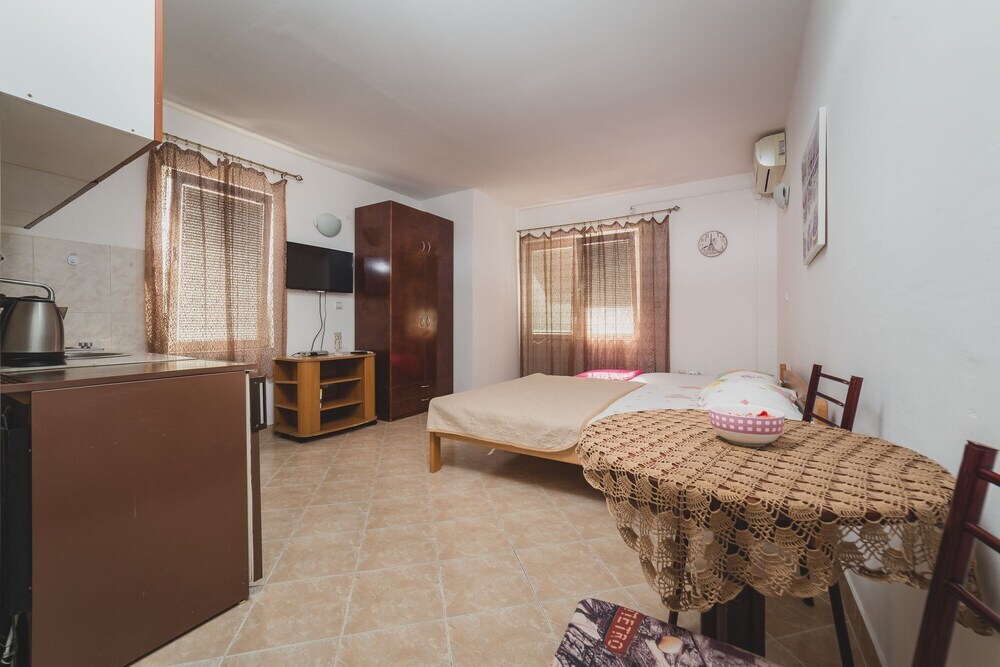 Будва: Apartments Andjela