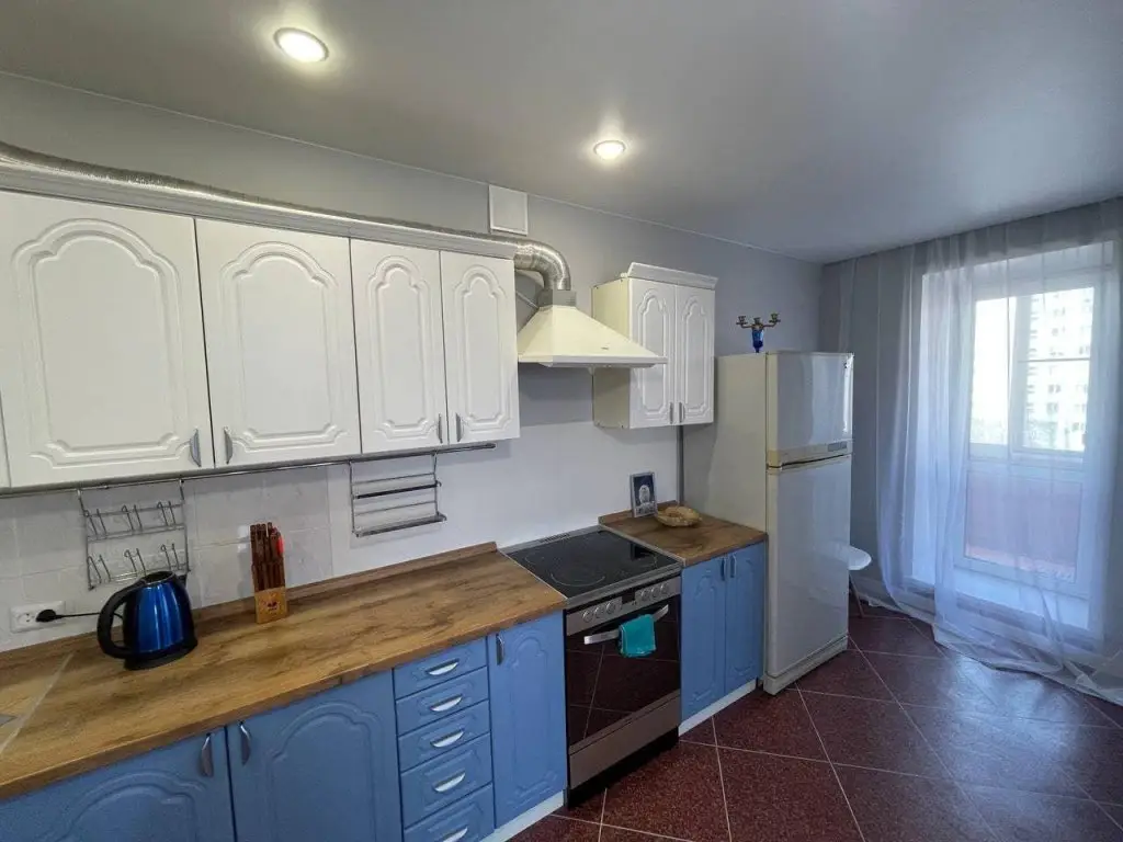 Красноярск: ABC Apartmens (ЭйБиСи Апартментс) на улице Ады Лебедевой 109