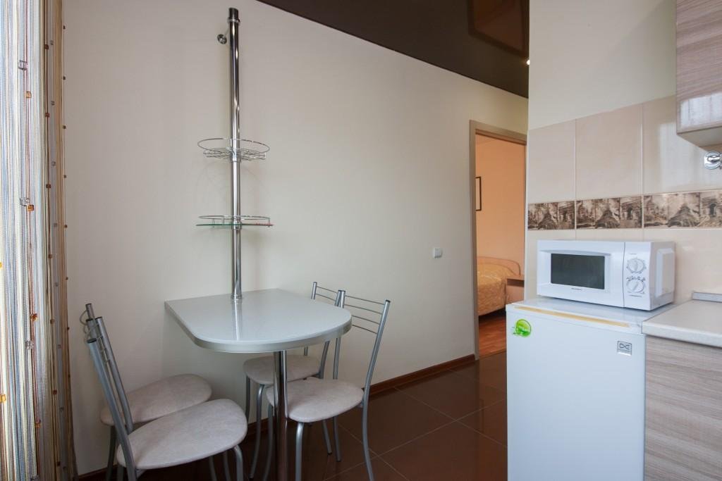 Красноярск: Apartments Kvartirov on str. Respubliki, 43