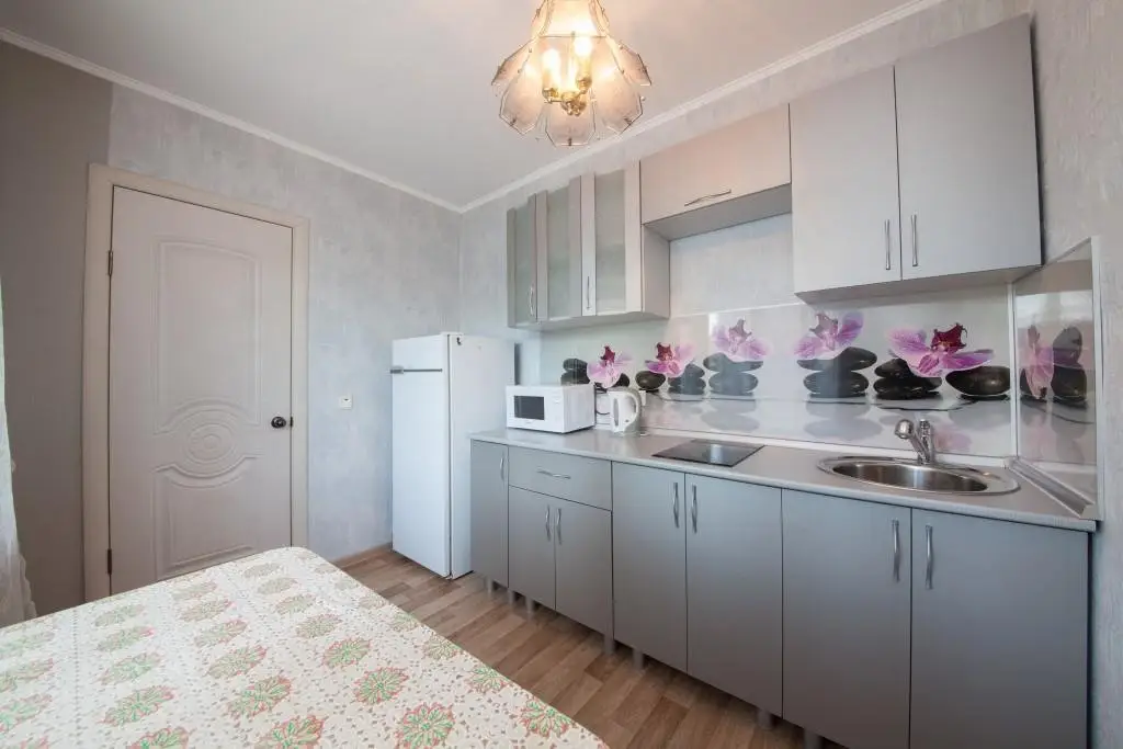 Красноярск: Apartments Kvartirov on str. Ady Lebedevoj, 150