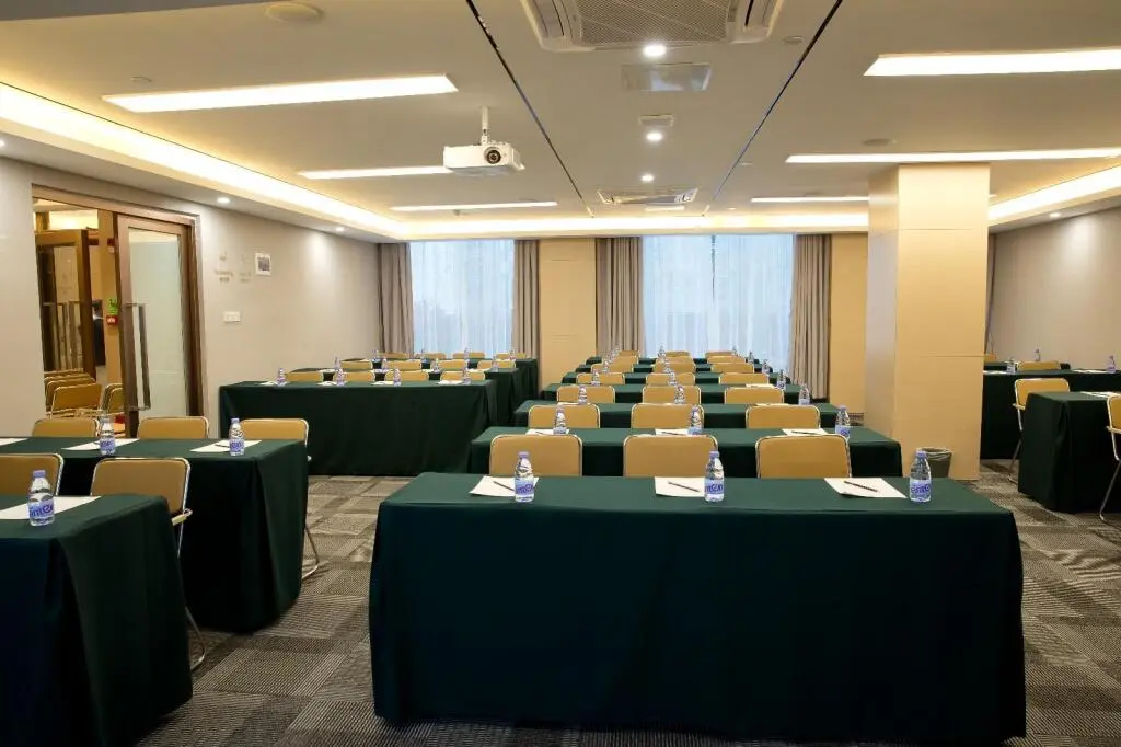 Шэньчжэнь: Lavande Hotels·Shenzhen North Railway Station Longhua Yicheng Center
