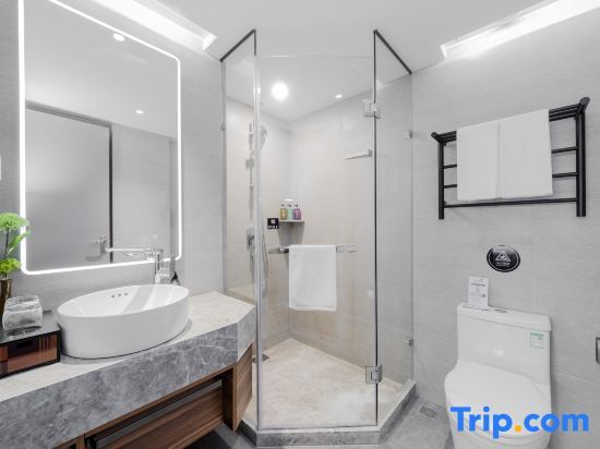 Шанхай: Homeinn Plus Hotel (Shanghai Pudong New Area Xinchang Metro Station Xinchang Guzhen)