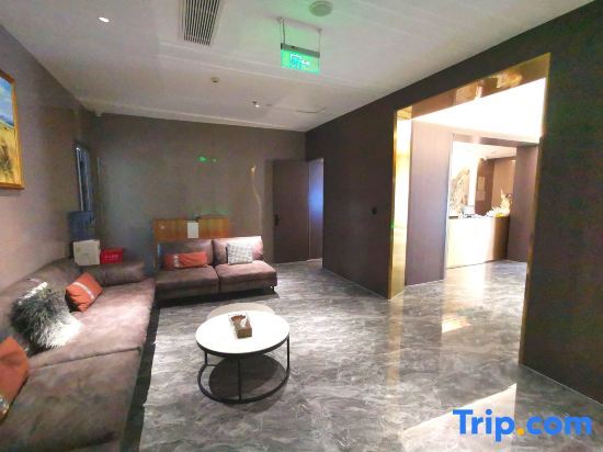 Чэнду: Yingang Smart Design Hotel (Chengdu Shuangliu International Airport Southwest Minda Branch)