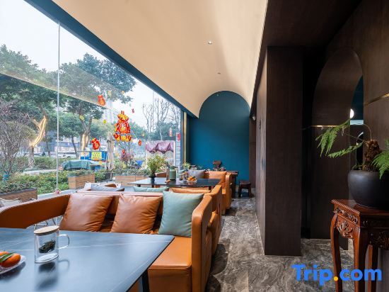 Чэнду: Yingang Smart Design Hotel (Chengdu Shuangliu International Airport Southwest Minda Branch)