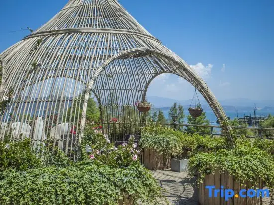 Дали: Weidu Haiyunju Inn