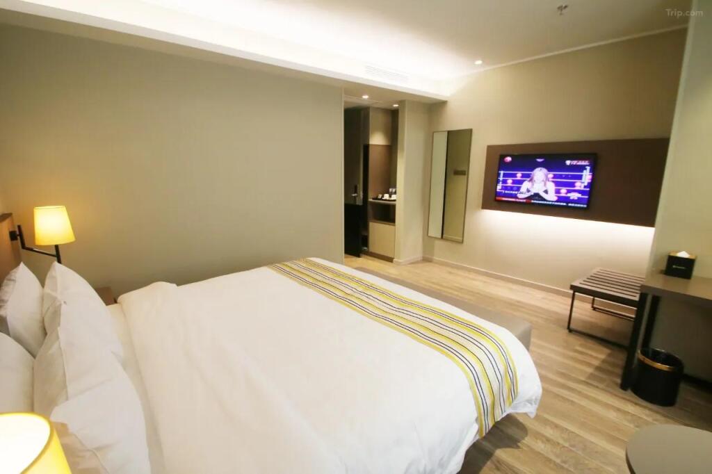 Шанхай: Motel168 Shanghai East JingLing Road Inn