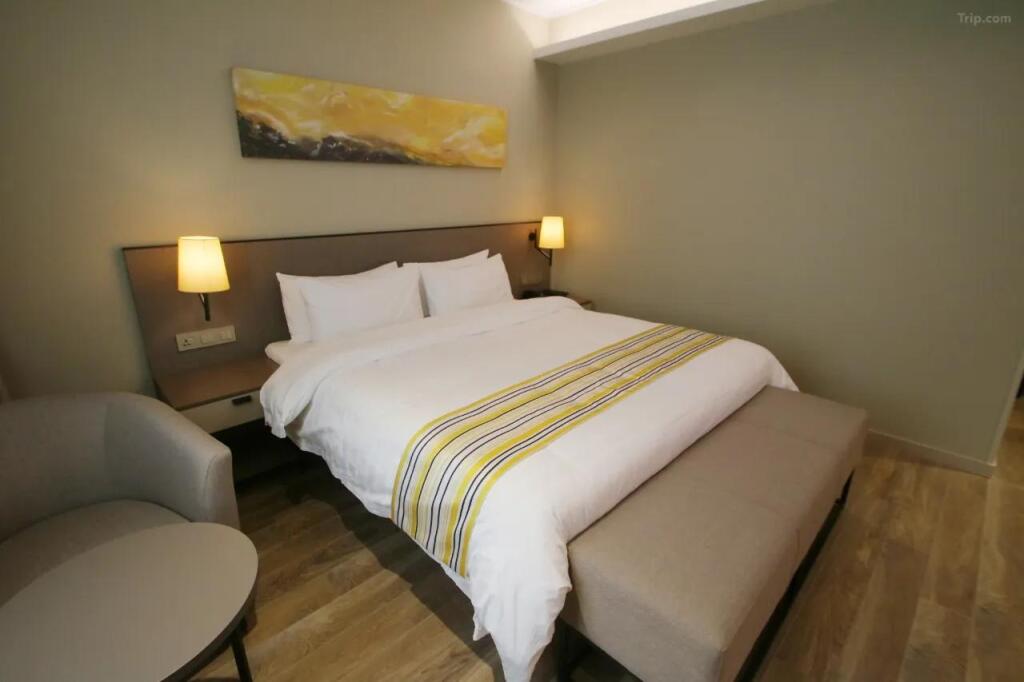 Шанхай: Motel168 Shanghai East JingLing Road Inn