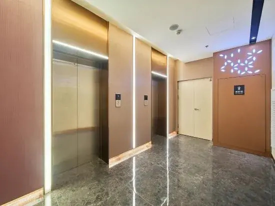 Баодин: Lavande Hotel (Gaobeidian Xinchang South Street Wudaokou Branch)