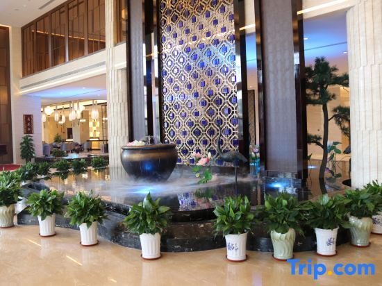 Hot Springs ZhuoRun International Hotel — фото 1