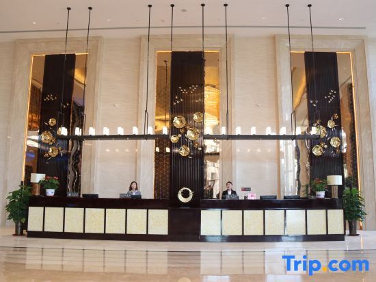 Баодин: Hot Springs ZhuoRun International Hotel
