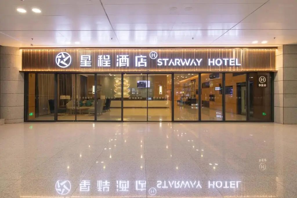 Starway Hotel — фото 1