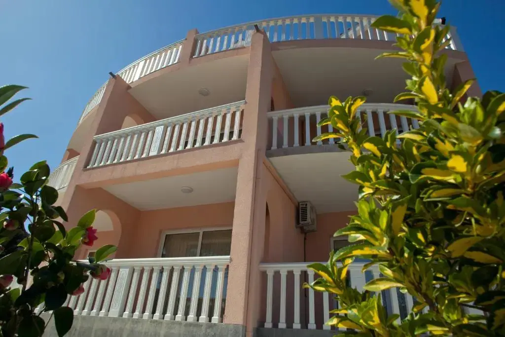 Каменари: Apartments Bella Vista