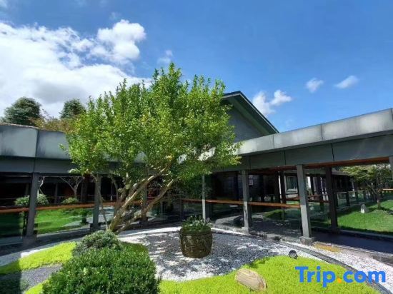 Чэнду: Yunxi Hot Spring Resort Hotel