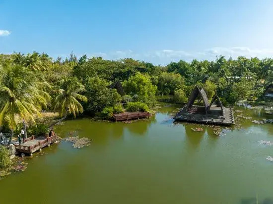 Линшуй: Chinese Countryard on the Sea