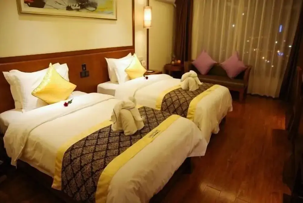 Миян: HomeJoyler Vacation Apartment (Yunling Shengshi Jiayuan)
