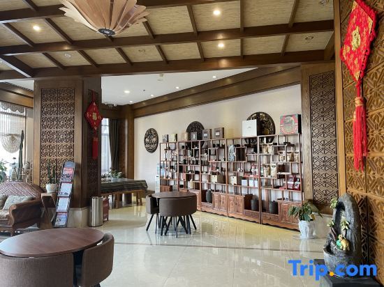 Миян: HomeJoyler Vacation Apartment (Yunling Shengshi Jiayuan)
