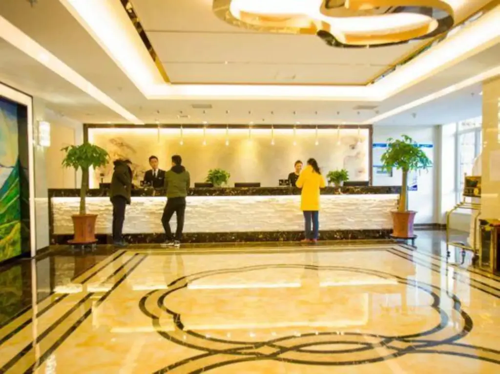 Карамай: Karamay Jinde Hotel (Education Bureau No.6 Middle School)