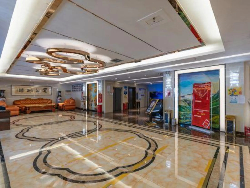 Карамай: Karamay Jinde Hotel (Education Bureau No.6 Middle School)