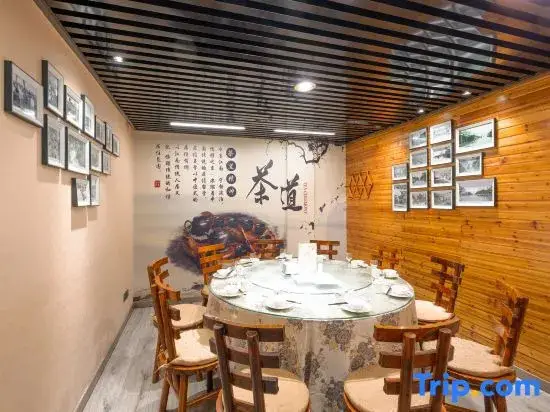 Хецзе: Panshi Hotel