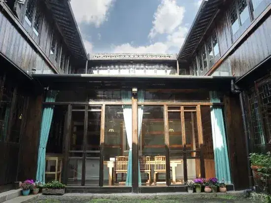 Шанхай: Yizai Qingyun Chinese-style Courtyard