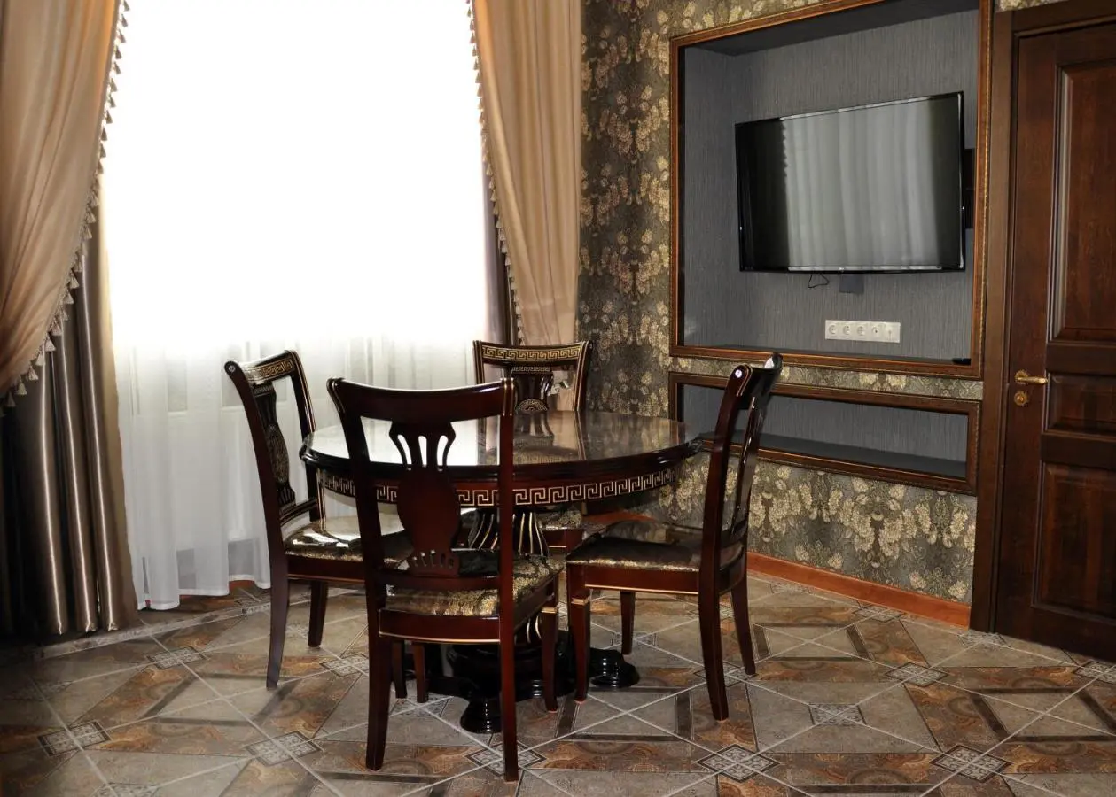 Приморско-Ахтарск: Apartments Viktoriia