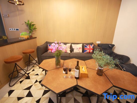 Хучжоу: Twelve Rooms Designer Art Aesthetics Meisu (Anji Pastoral Jialebi Store)