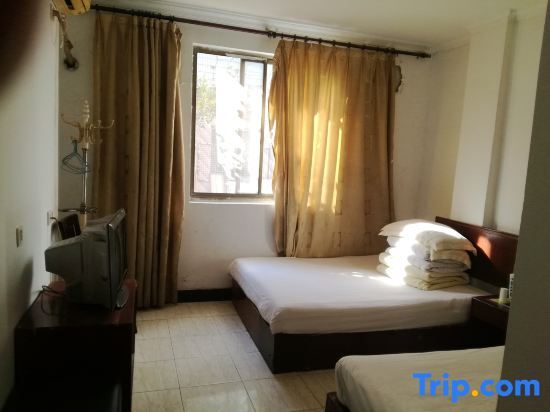 Шанхай: Xinjiyuan Hostel
