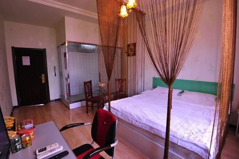 Чаоян: Jinbaihe Motel