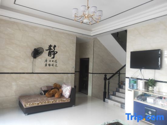 Хэнъян: Mingjing Mountain House on the halfway of Hengshan Mountain