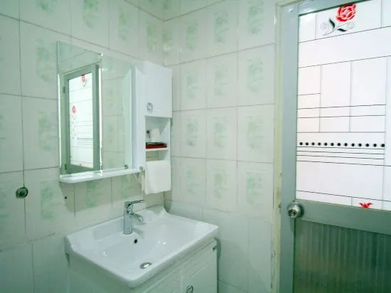 Цзюцзян: Jiujiang Longxiang Express Hotel (Lushan High-speed Railway Station)