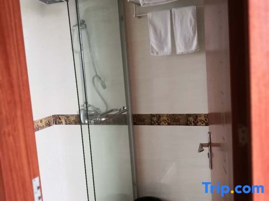 Шанхай: Jinyi Holiday Hostel (Shanghai South Songjiang Railway Station)