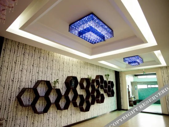 Цзиюань: Kaixuan Hotel