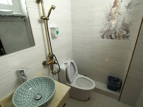 Яншо: Yangshuo Qunxianhui Hotel (Yulonghe Scenic Area)