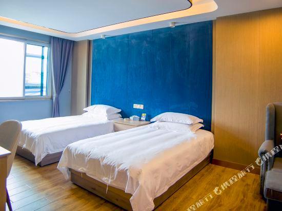 Чжоушань: Xinrong Hotel