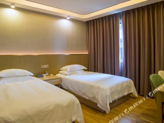 Чжоушань: Xinrong Hotel