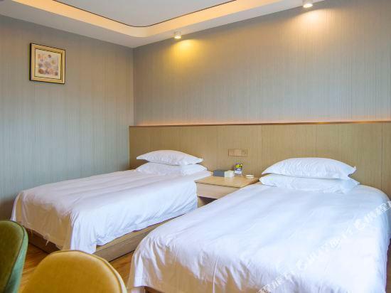 Чжоушань: Xinrong Hotel
