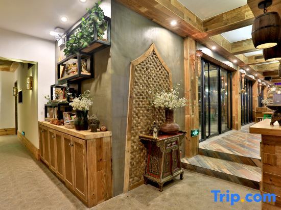 Цзясинь: Jiuqi Wuzhen Anxiang Courtyard Boutique Hotel